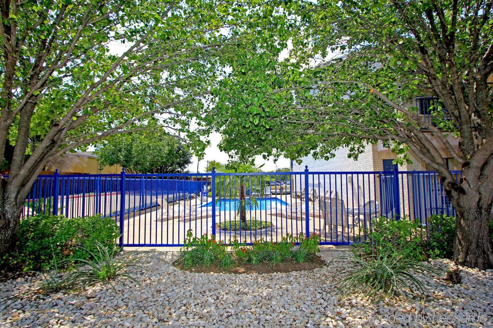 Days Inn By Wyndham Round Rock Luaran gambar